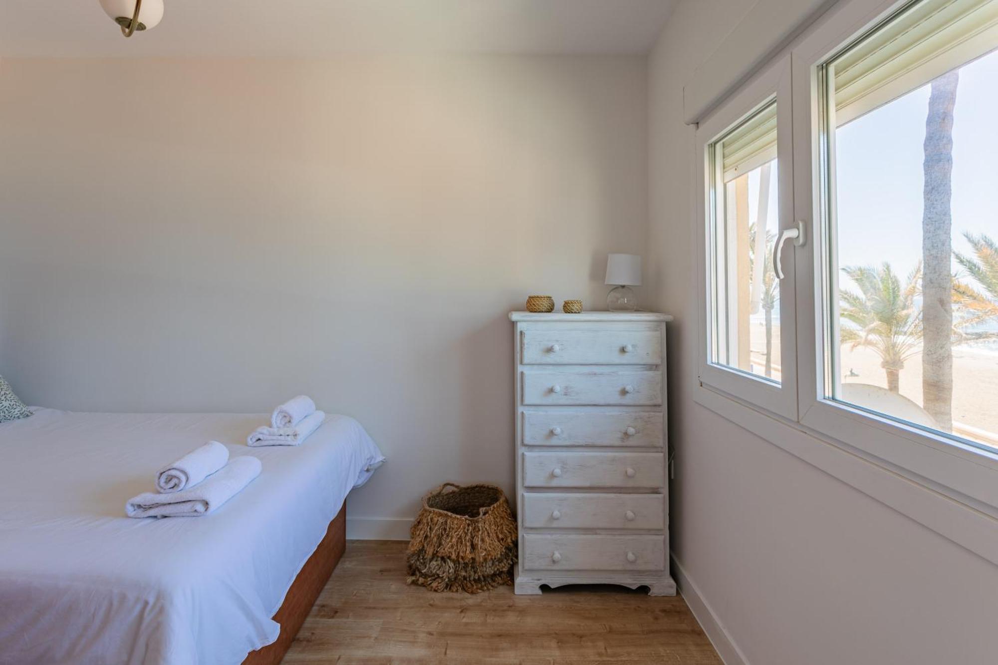 Trendyhomes Zapillo - Primera Linea De Playa Almería